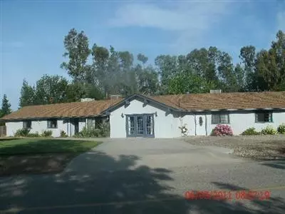 11870 Trieste Dr, Madera, CA 93636 photo 2