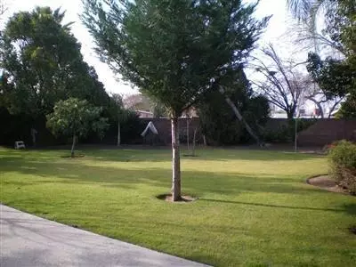 356 W Sierra Ave, Clovis, CA 93612 photo 4