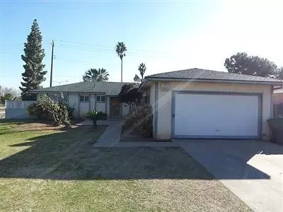 404 W Santa Ana Ave, Clovis, CA 93612 photo 1