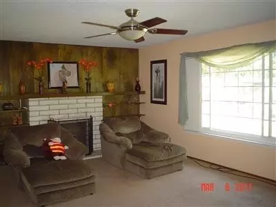 3018 E Donahoo, Fresno, CA 93721 photo 4