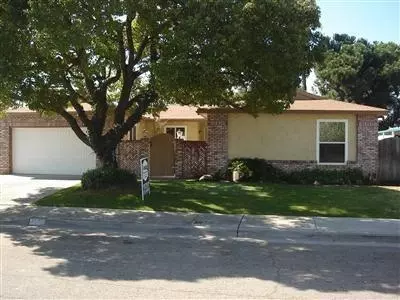 116 W Swift Ave, Clovis, CA 93612 photo 1