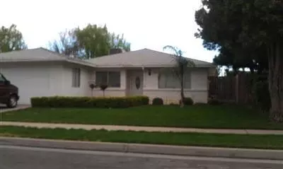 1201 Phillip St, Madera, CA 93638 photo 1
