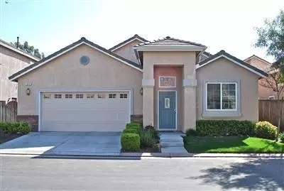 665 Lind Ave, Clovis, CA 93612 photo 1