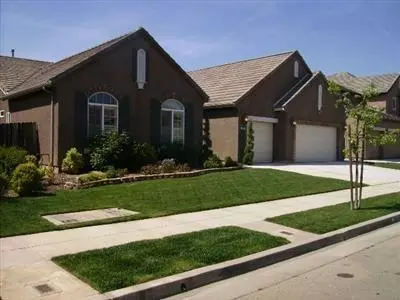 2924 Whitmore Ave, Clovis, CA 93619 photo 1