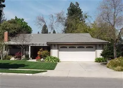 236 E Omaha Ave, Fresno, CA 93720 photo 1