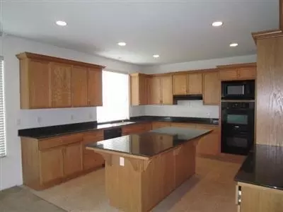 2859 Duncan Ave, Clovis, CA 93611 photo 4