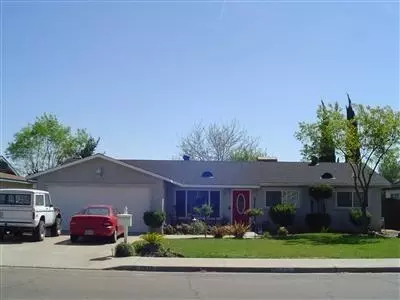 2325 Burnham St, Selma, CA 93662 photo 1