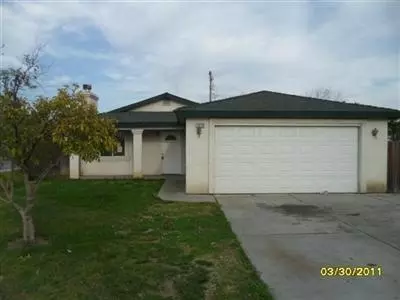 1029 Columbia St, Madera, CA 93638 photo 1