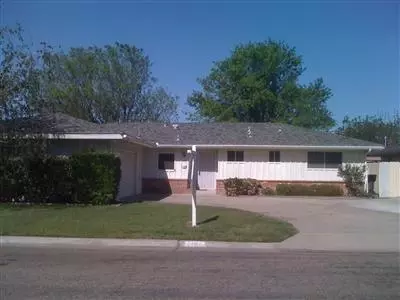 116 N Autumn Rd, Madera, CA 93637 photo 1