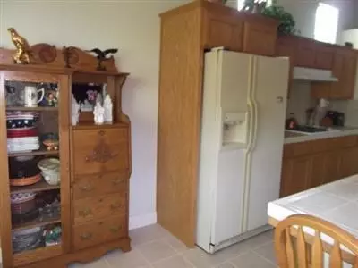 1843 N Carolina Ave, Clovis, CA 93619 photo 6
