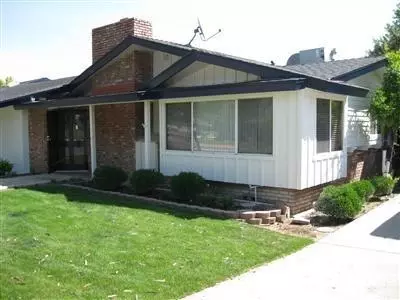 157 N Armstrong Ave, Clovis, CA 93611 photo 1