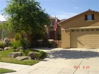 511 Omaha Ave, Clovis, CA 93619 photo 1