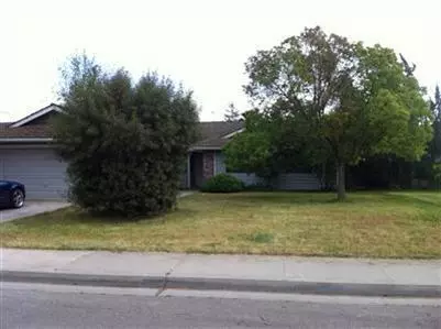 693 Mike Ln, Lemoore, CA 93245 photo 1