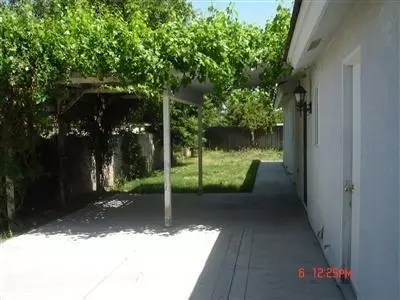 3311 Avalon Ave, Madera, CA 93637 photo 2
