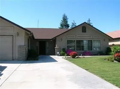 15739 W E St, Kerman, CA 93630 photo 1