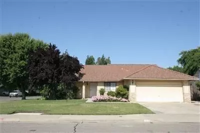 92 Mckelvy Ave, Clovis, CA 93611 photo 1