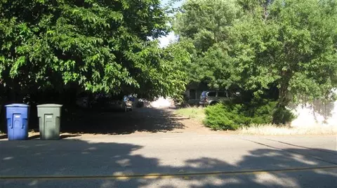 879 N Armstrong Ave, Clovis, CA 93611 photo 1