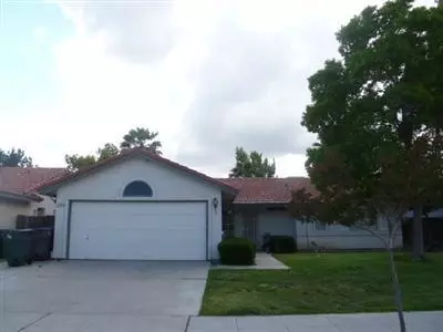 1298 Concord Ave, Madera, CA 93637 photo 1