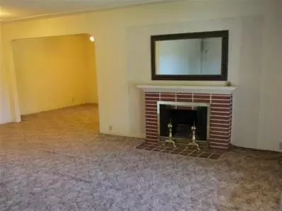 401 Willis Ave, Madera, CA 93637 photo 2