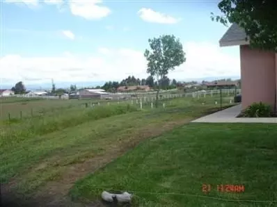17063 Anaconda Rd, Madera, CA 93636 photo 2
