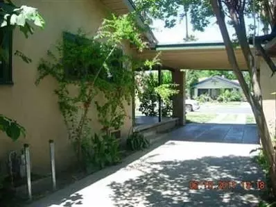 4016 E Kerckhoff Ave, Fresno, CA 93702 photo 4