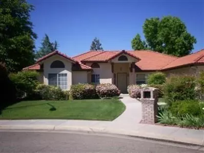 299 Brehler Ave, Sanger, CA 93657 photo 1