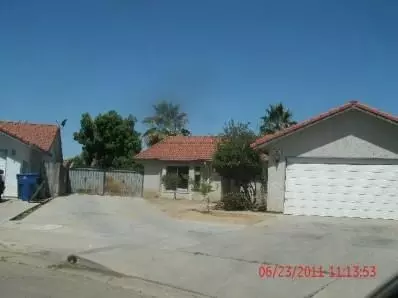 980 3rd St, Sanger, CA 93657 photo 1