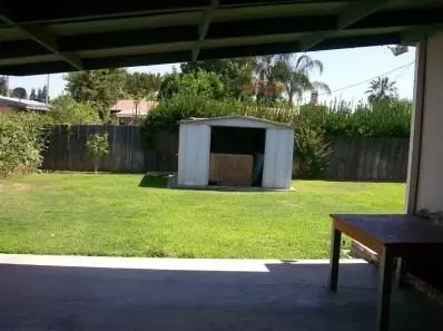 2111 Dennis Dr, Selma, CA 93662 photo 7