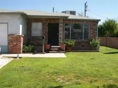 2111 Dennis Dr, Selma, CA 93662 photo 2