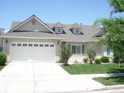 208 E Gibson Ave, Reedley, CA 93654 photo 1