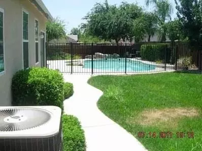 264 N Timmy Ave, Clovis, CA 93612 photo 2