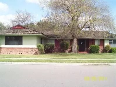 2845 E Simpson Ave, Fresno, CA 93703 photo 1