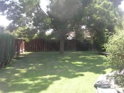 1005 Pinewood, Madera, CA 93637 photo 2
