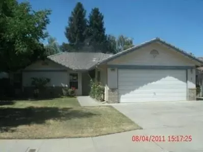 2023 Paul Ave, Clovis, CA 93611 photo 1