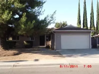 1582 Rall Ave, Clovis, CA 93611 photo 1