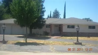 402 S Fowler Ave, Fowler, CA 93625 photo 1