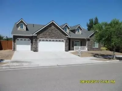 349 Vermont Ave, Clovis, CA 93619 photo 1