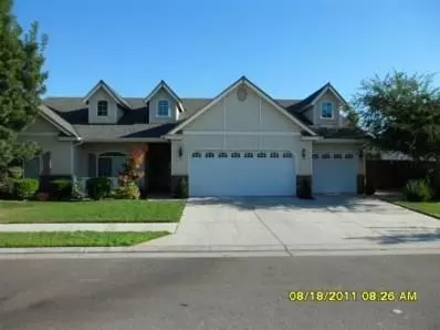 351 Trenton Ave, Clovis, CA 93619 photo 1