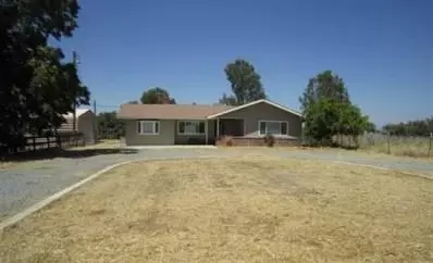 11884 E Shields Ave, Sanger, CA 93657 photo 1
