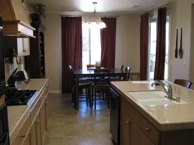 493 W Palo Alto Ave, Clovis, CA 93612 photo 6