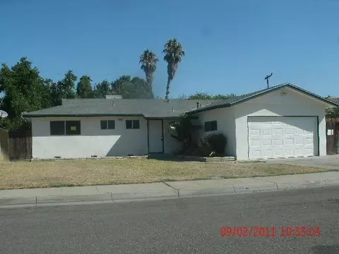 663 W Pico Ave, Clovis, CA 93612 photo 1