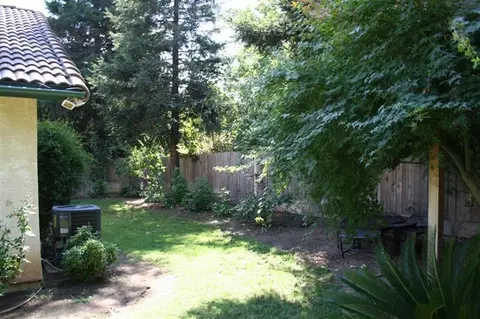 2472 Los Altos Ave, Clovis, CA 93611 photo 10