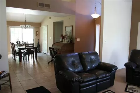 2472 Los Altos Ave, Clovis, CA 93611 photo 5