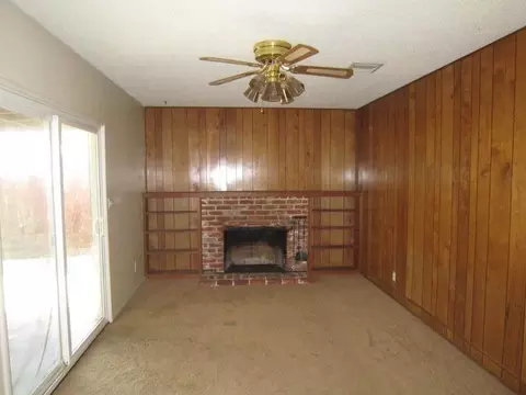 861 W Rialto Ave, Clovis, CA 93612 photo 3