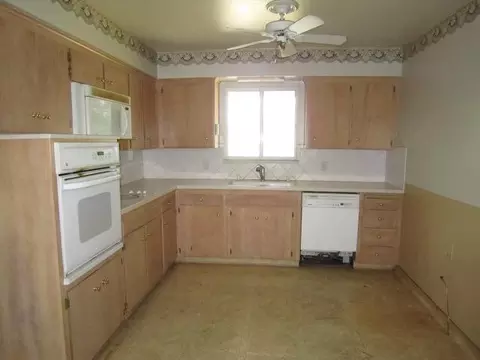 861 W Rialto Ave, Clovis, CA 93612 photo 4