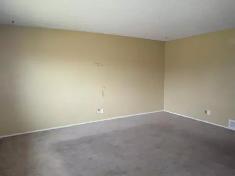 861 W Rialto Ave, Clovis, CA 93612 photo 2