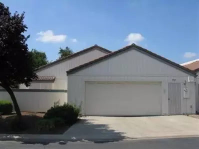 1906 Cougar Ln, Clovis, CA 93611 photo 1