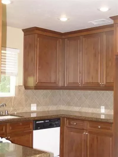 6459 Amber Ave, Clovis, CA 93619 photo 8