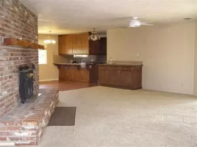 6459 Amber Ave, Clovis, CA 93619 photo 4