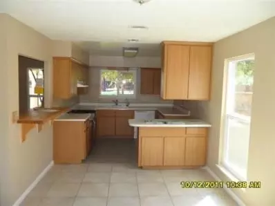 1016 Dewitt Ave, Clovis, CA 93612 photo 3